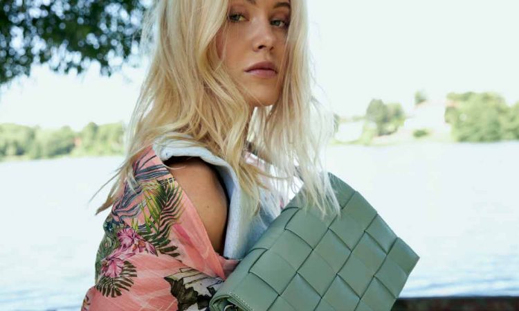 BELLA BALLOU 2021SSコレクションルック画像