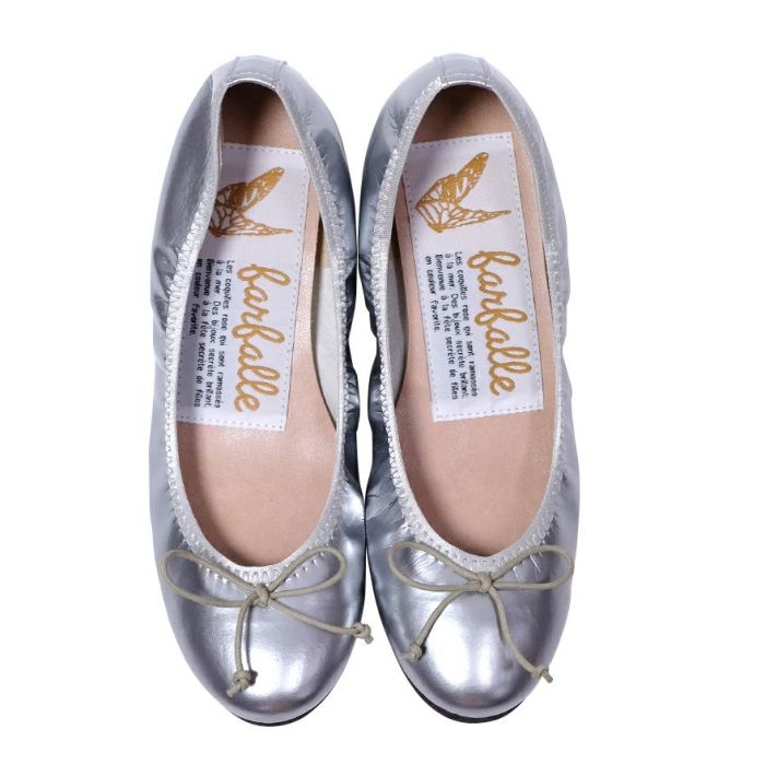 今回のコーディネートに使用したローファーおでかけバレエはこちら