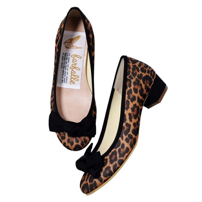 今回のコーディネートに使用した晴雨兼用撥水加工生地を使ったバレエシューズには3ｃｍのミドルヒールもあります