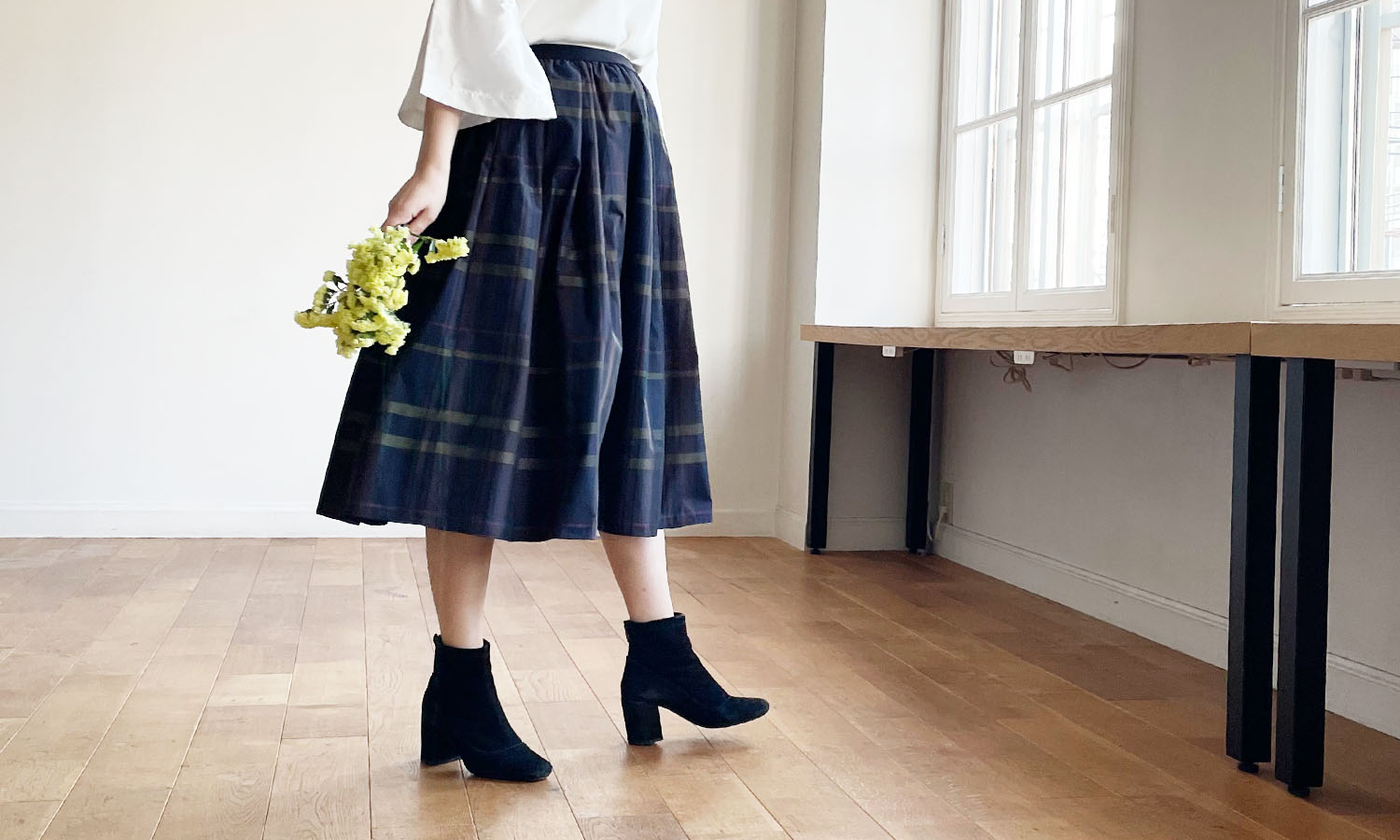 プレーンなデザインで合わせやすい、トレコードのダンボールチェスターコート