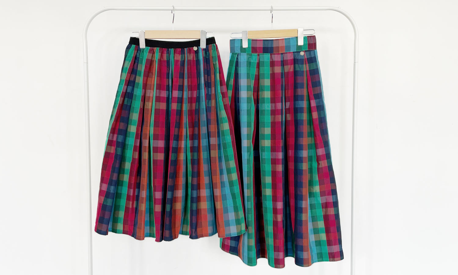 トレコード人気定番商品の神戸・山の手スカートタイプかバックファスナータイプかのどちらかお好きな方のスカートをお選び頂けるマルチチェック柄スカート