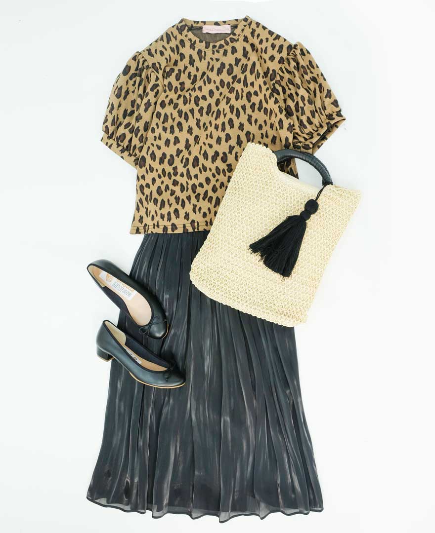 シャイニースカートブラック2