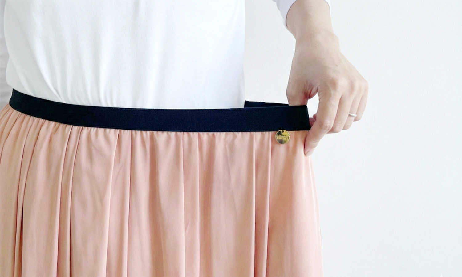 楽ちんきれい見えが叶うウエストゴムの神戸・山の手スカート