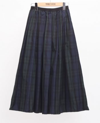 山の手タータンスカートの新レングス! 神戸・山の手グリーンタータンチェックスカート マキシ丈 秋コーデ