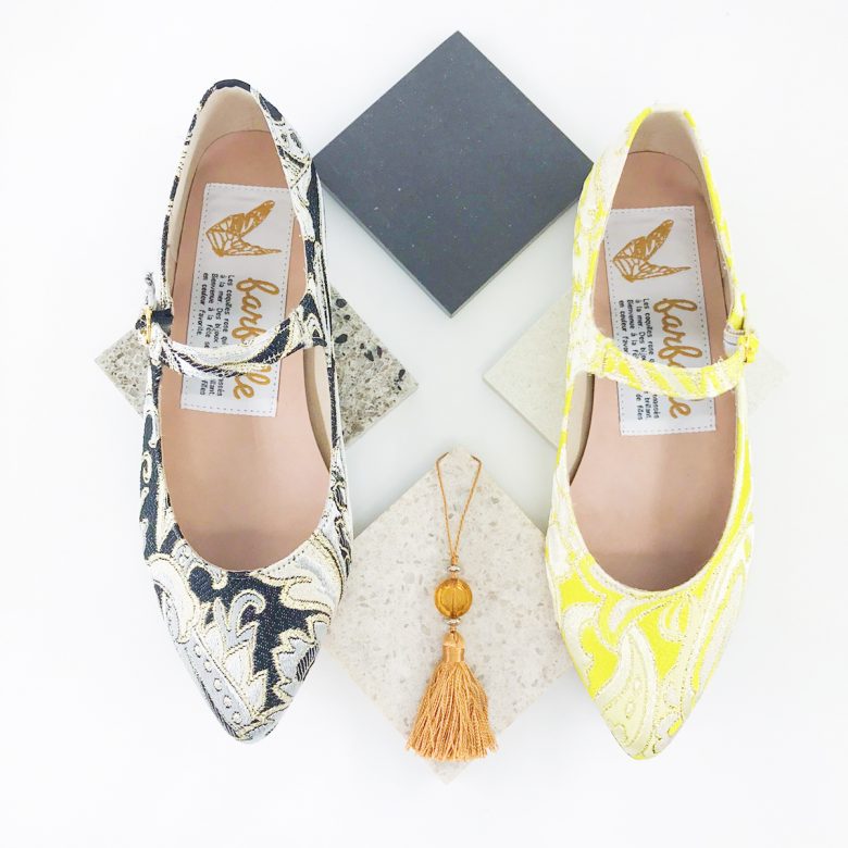 オンラインショップ限定商品・予約受付中のポインテッドトゥのストラップ付フラットシューズの四季の着こなし