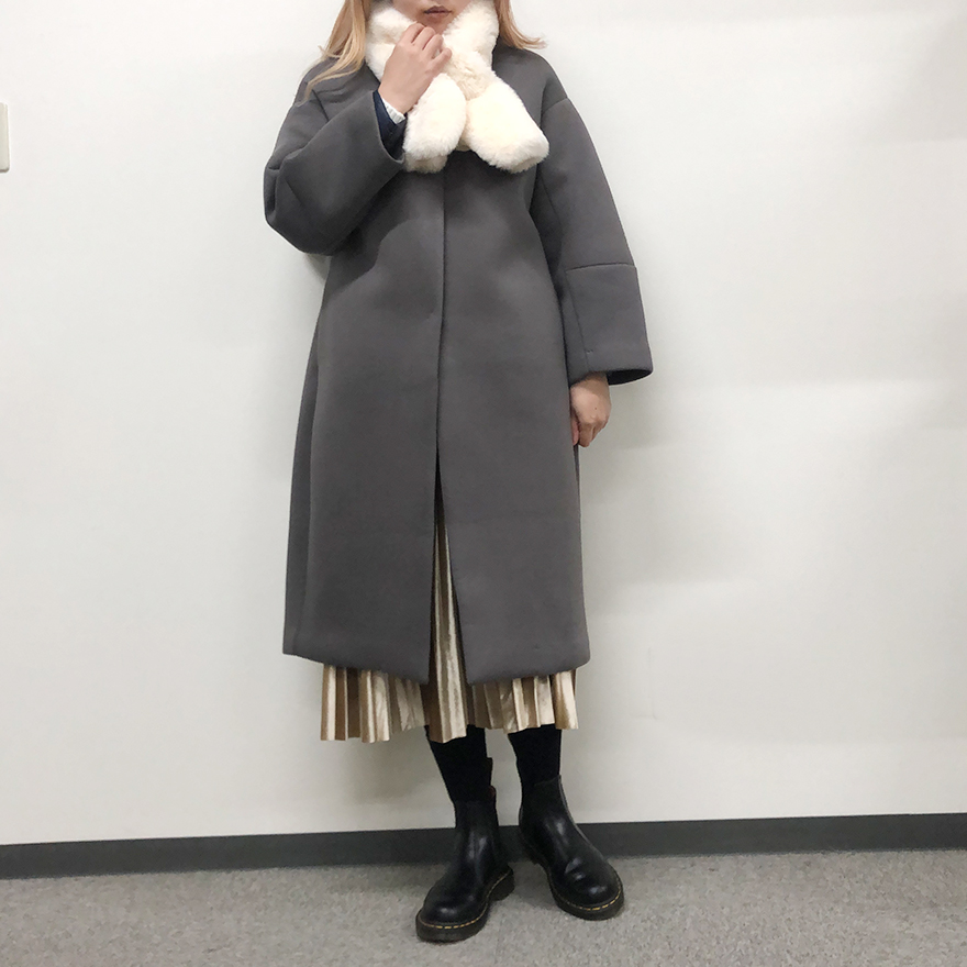 神戸・山の手バックフリルコートマフラー合わせ