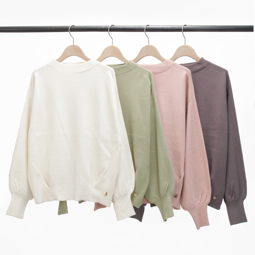 もちもちハイネックニット