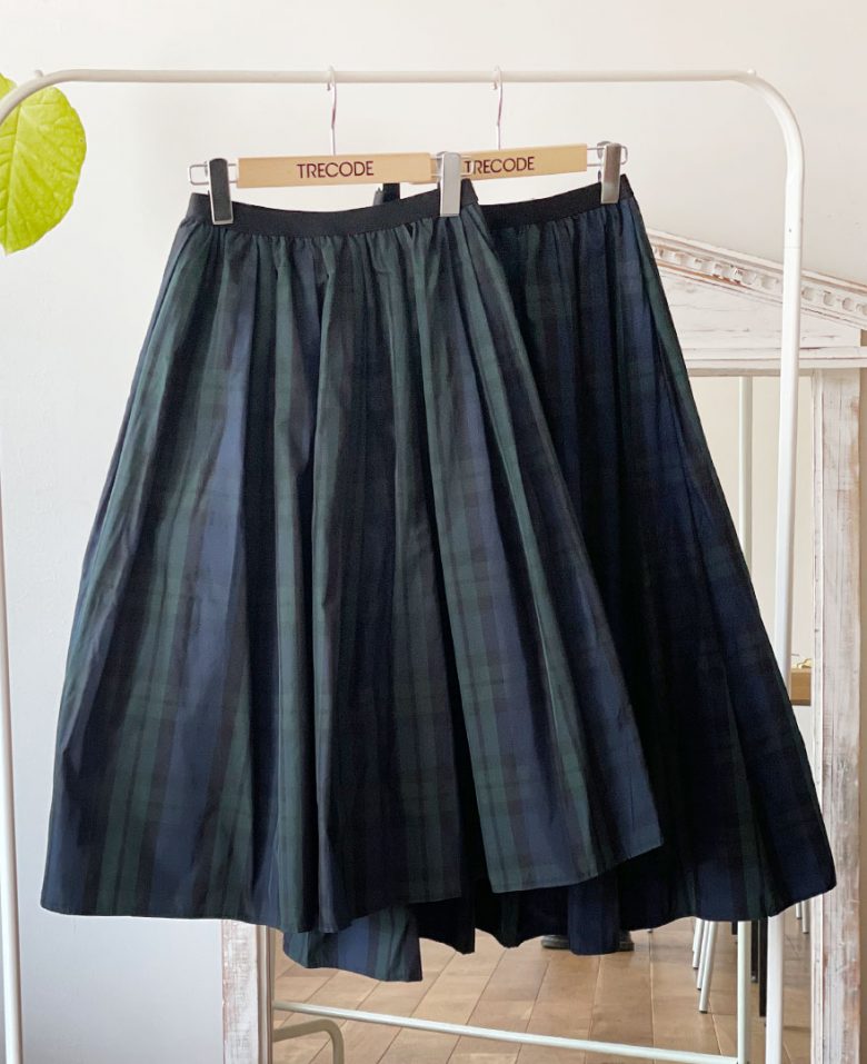 どんな世代にもマッチするクラシカルなタータンチェックスカート