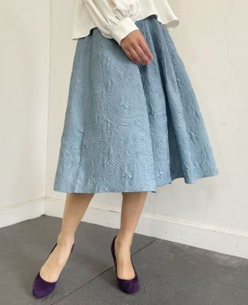 神戸・山の手エンボススカート