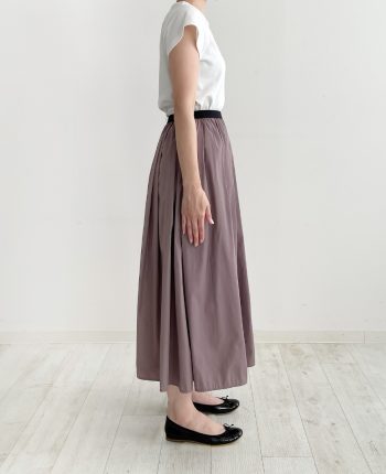 神戸・山の手スカートモデルスタッフ162cmマキシ丈着用