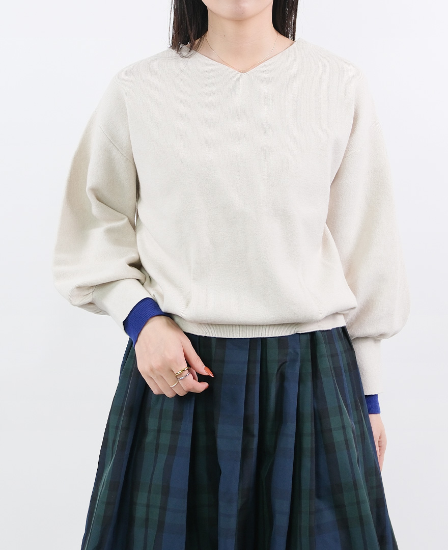 秋冬ニットの定番といればこれ!もちもち&ふわふわとした肌触りがとても心地よい2WAYニット。色違いで欲しくなる方続出中